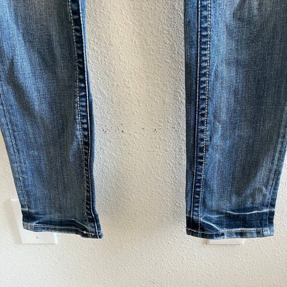 Miss Me Medium Wash Angel Wing Sparkly Skinny Jeans Size 28 Style JE533052L - Picture 2 of 14